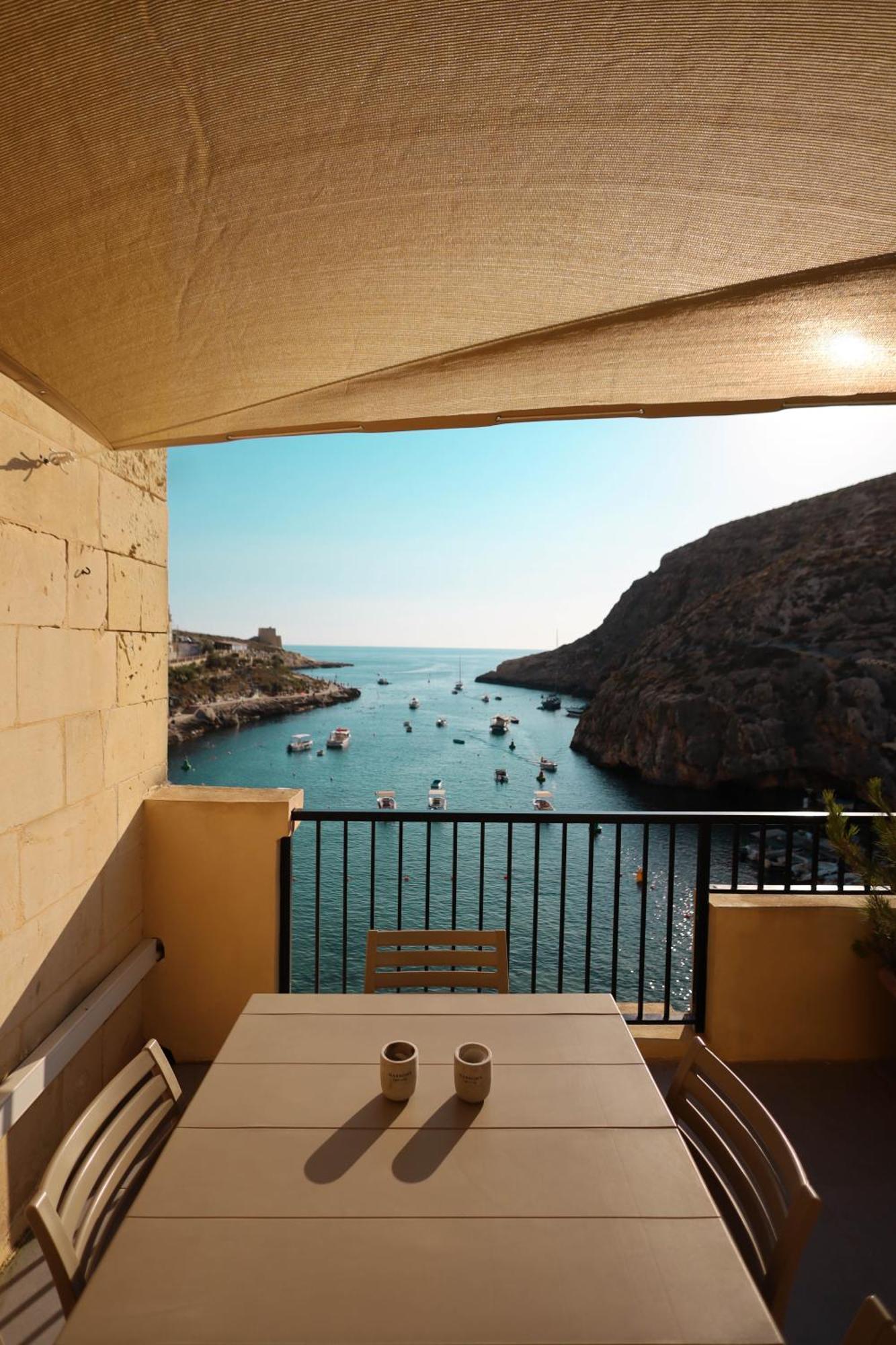 Seafront Duplex Penthouse With Terrace Overlooking Xlendi Bay ภายนอก รูปภาพ
