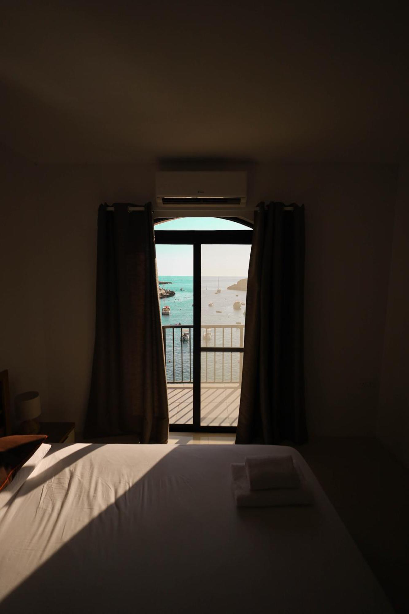 Seafront Duplex Penthouse With Terrace Overlooking Xlendi Bay ภายนอก รูปภาพ