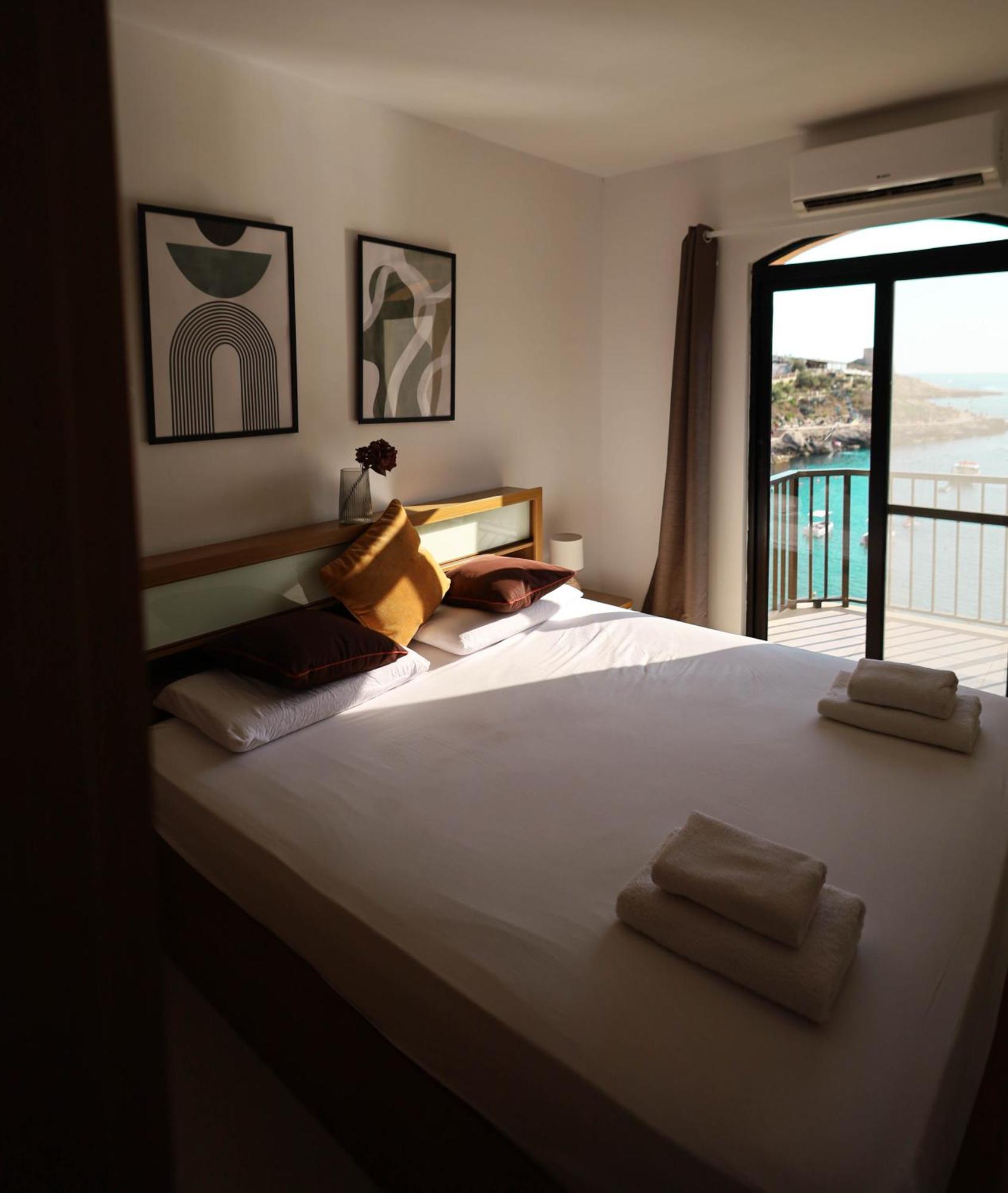 Seafront Duplex Penthouse With Terrace Overlooking Xlendi Bay ภายนอก รูปภาพ