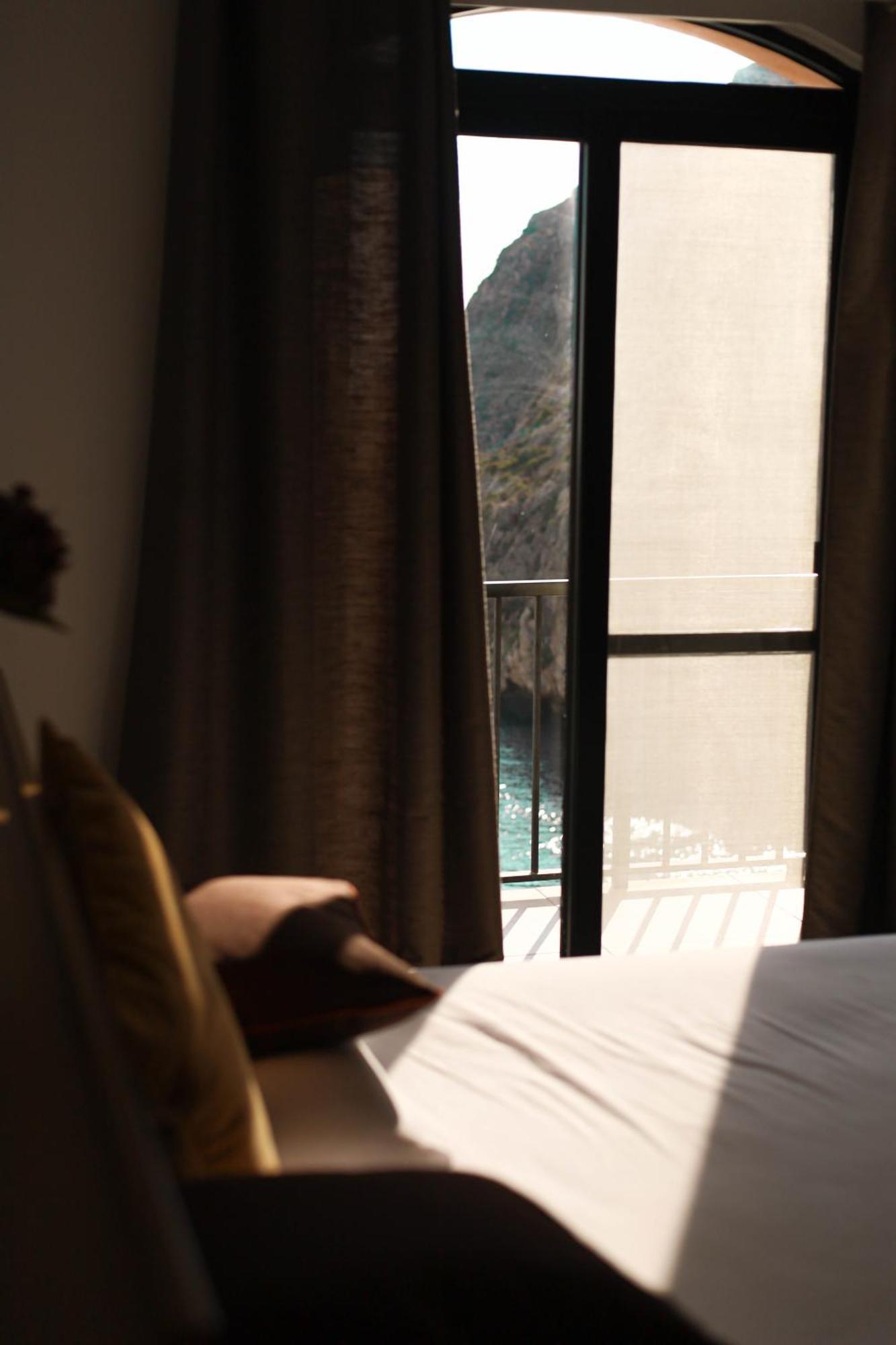 Seafront Duplex Penthouse With Terrace Overlooking Xlendi Bay ภายนอก รูปภาพ